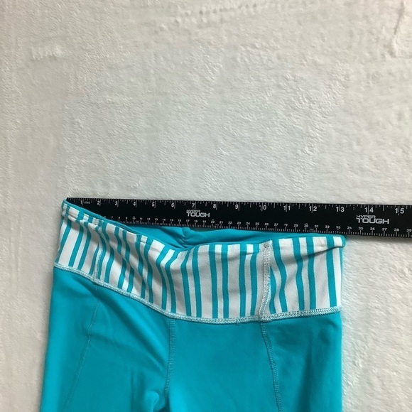 Lululemon Cropped Leggings Size 6 Blue / White - Picture 3 of 6